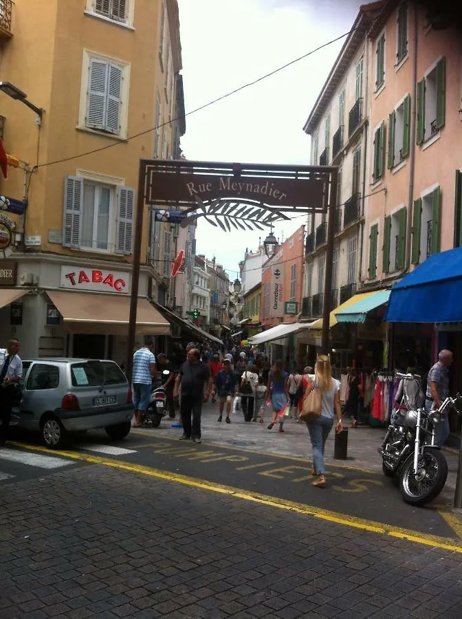 Voyage 2 Pieces 3 Etoiles Calme Plein Centre A 5Mn Des Plages Et Du Palais Cannes France
